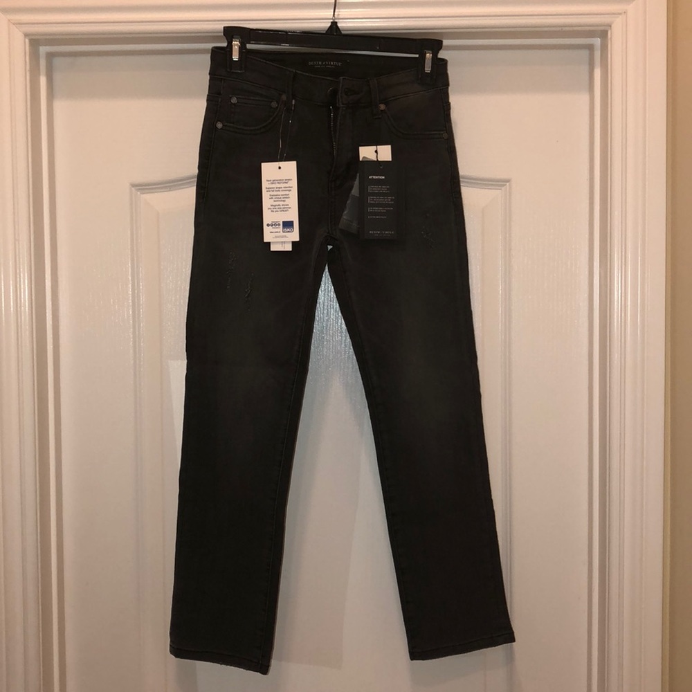 New Denim of Virtue LA, black cropped denim